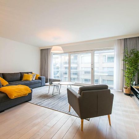 Yellow Knokke-Heist Bagian luar foto