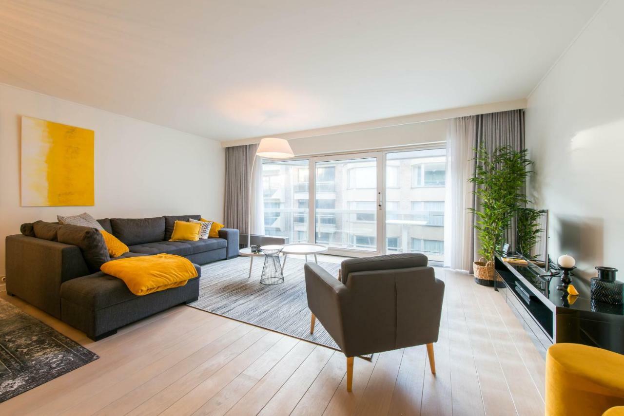 Yellow Knokke-Heist Bagian luar foto