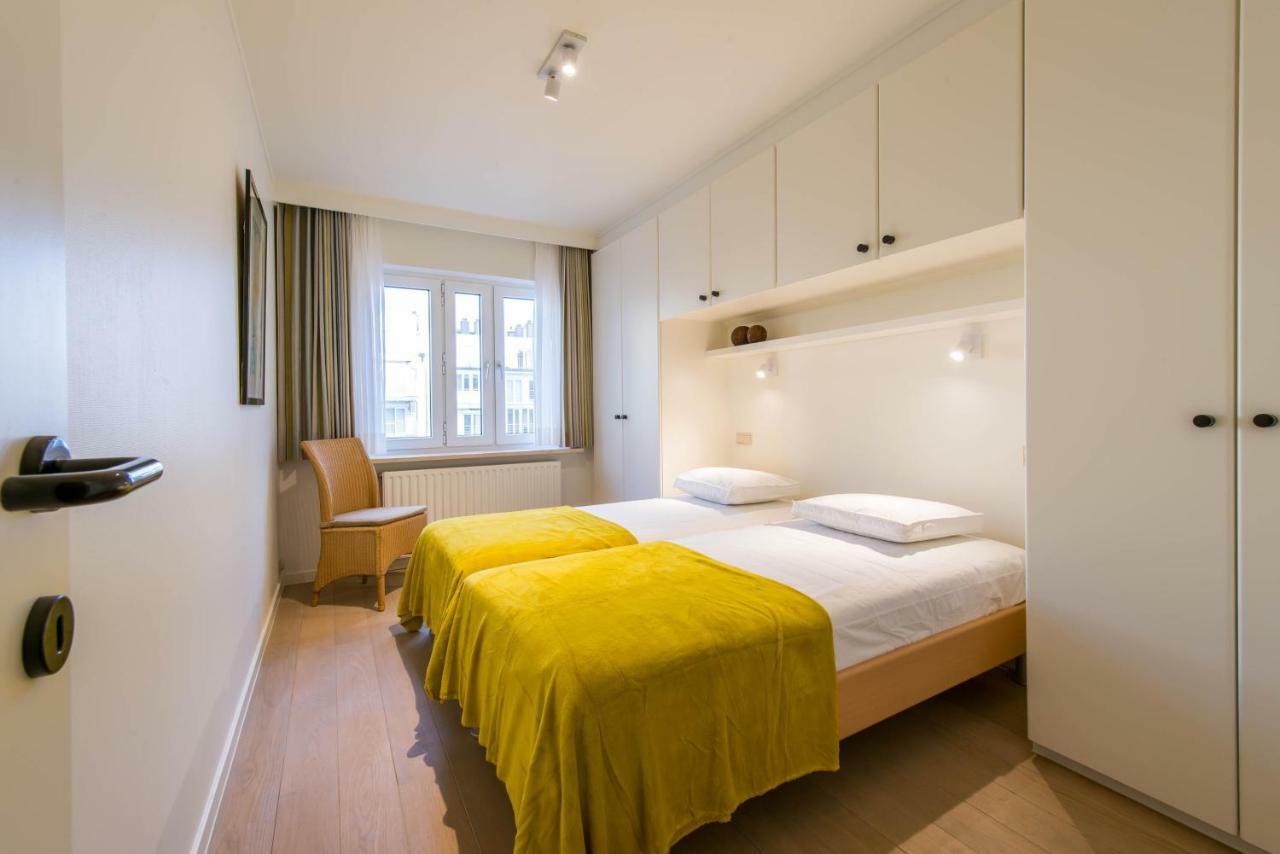 Yellow Knokke-Heist Bagian luar foto