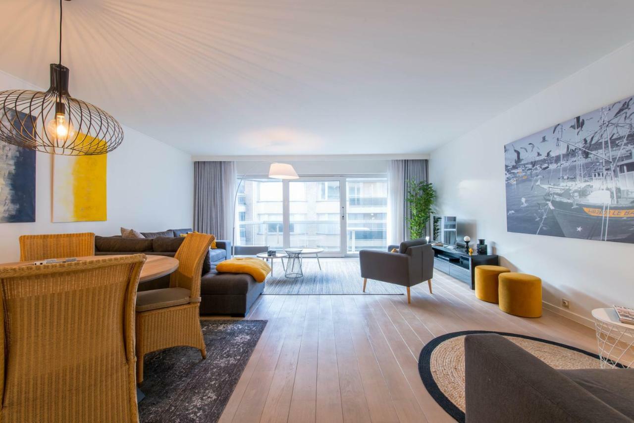 Yellow Knokke-Heist Bagian luar foto